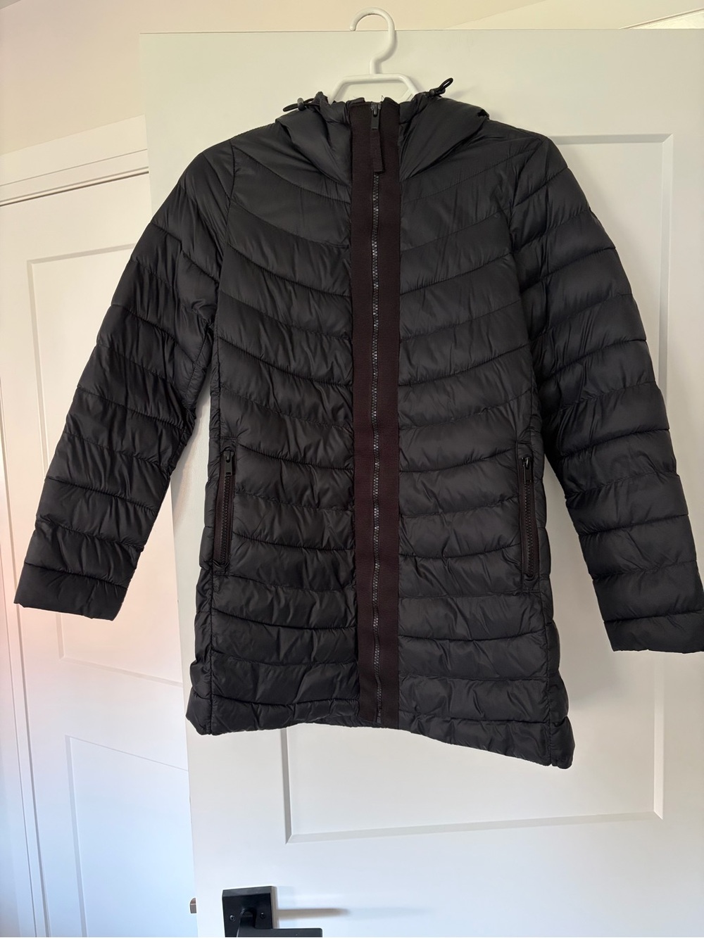 GAP Black (Thin) Puffer Jacket - XS Petite